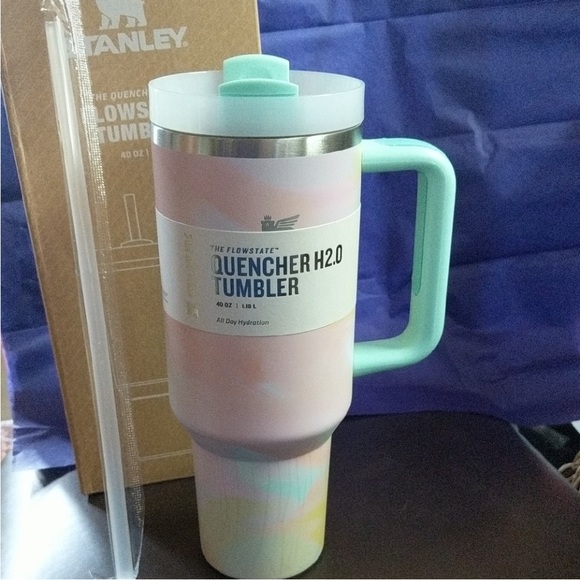 Stanley 40oz Quencher Tumbler Pastel Rainbow New in Box - Picture 2 of 6